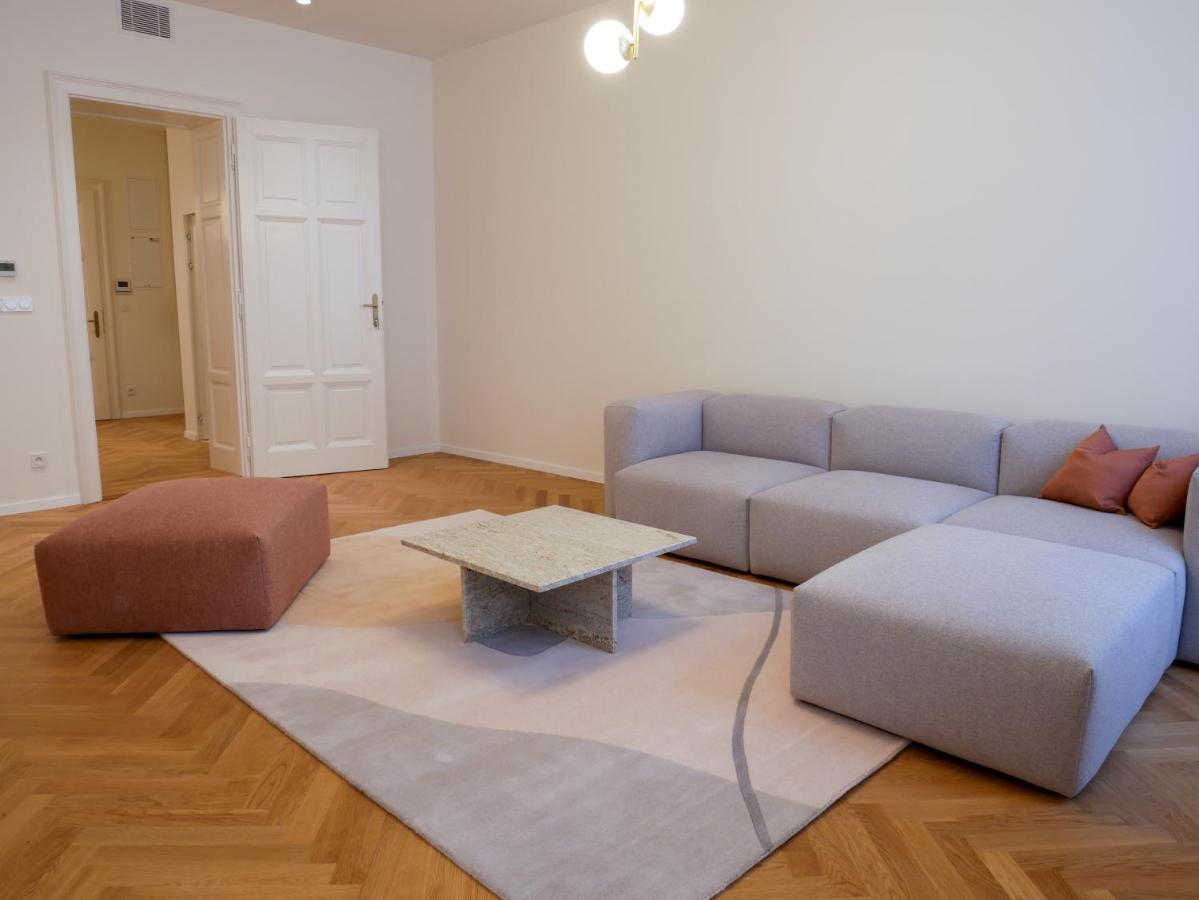 Laurinska 1 Apartments Братислава Экстерьер фото