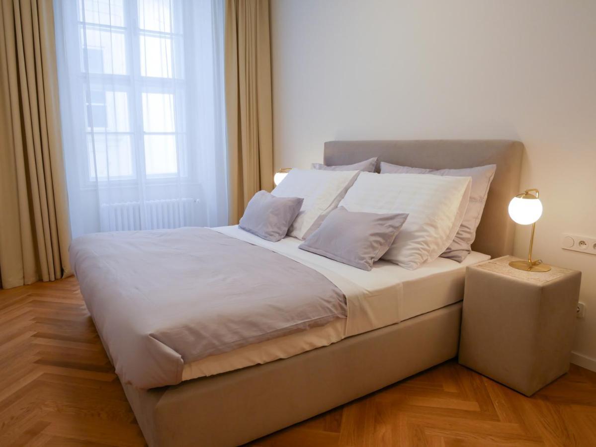 Laurinska 1 Apartments Братислава Экстерьер фото