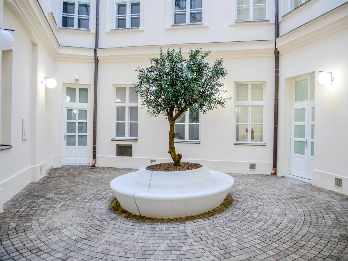 Laurinska 1 Apartments Братислава Экстерьер фото