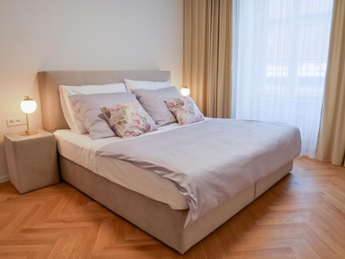 Laurinska 1 Apartments Братислава Экстерьер фото