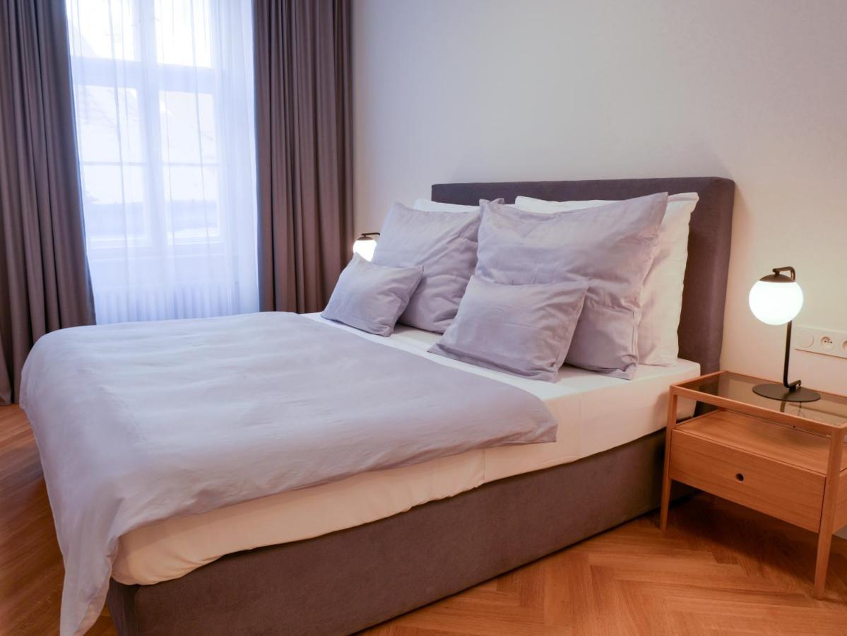 Laurinska 1 Apartments Братислава Экстерьер фото
