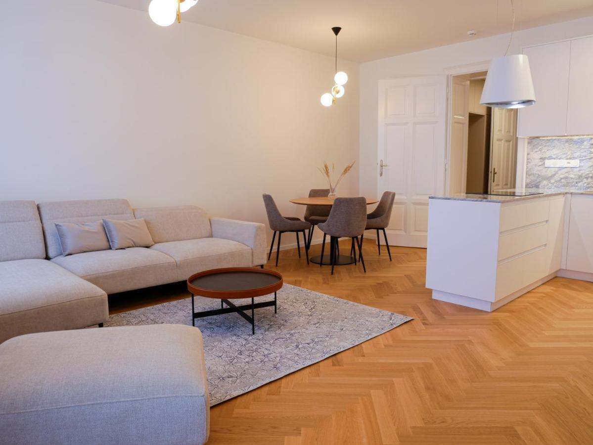 Laurinska 1 Apartments Братислава Экстерьер фото