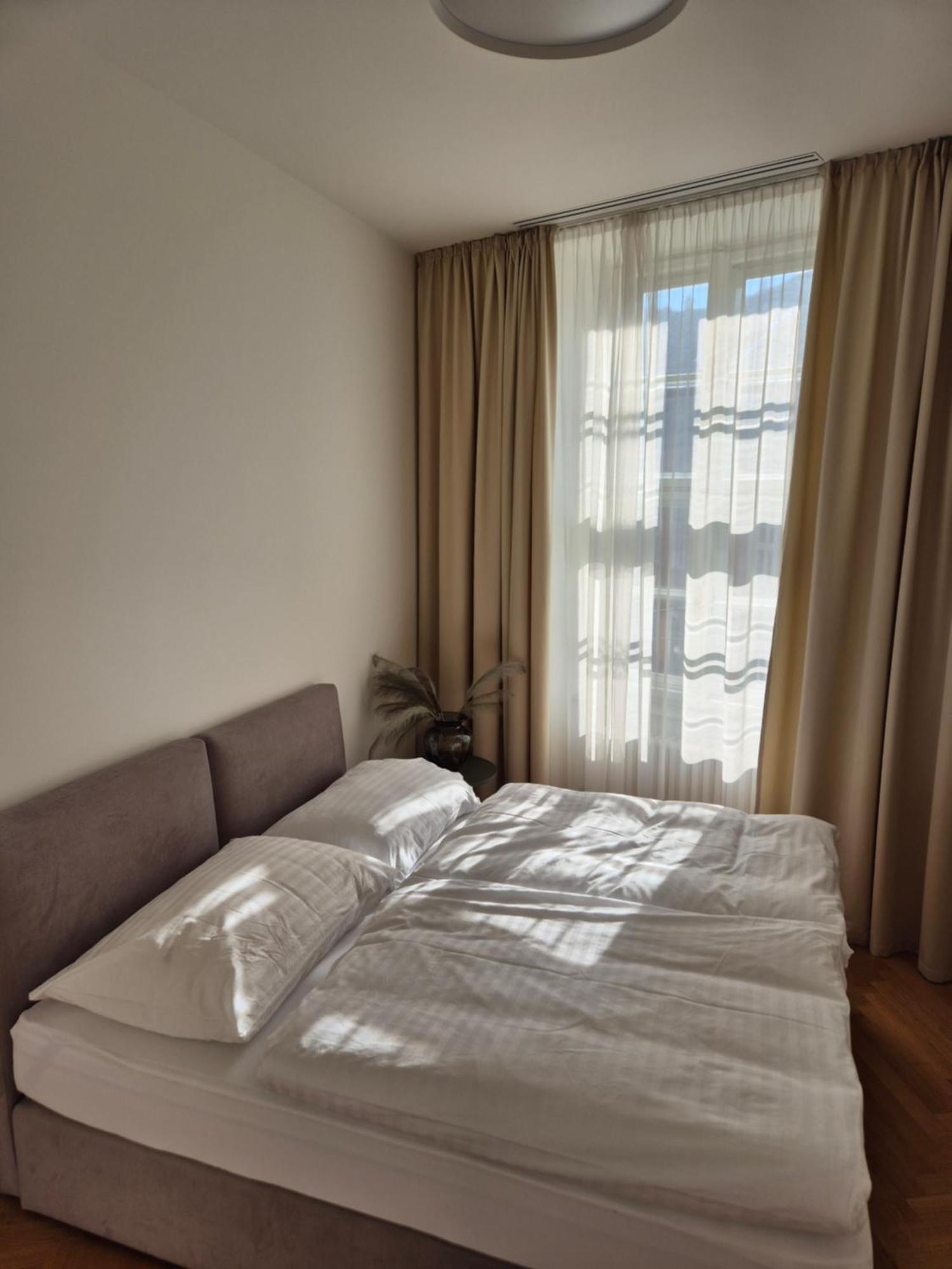 Laurinska 1 Apartments Братислава Экстерьер фото